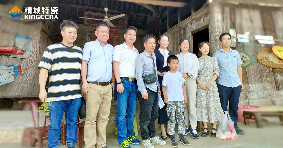 关注留守儿童教育，，，，，，，湖南欧博ABG与爱偕行