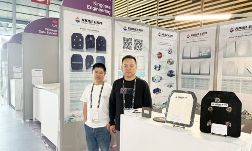 湖南欧博ABG携最新防弹产品亮相法国欧洲国际防务展